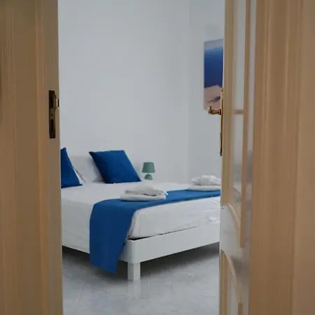 Dream House アパート オストゥーニ